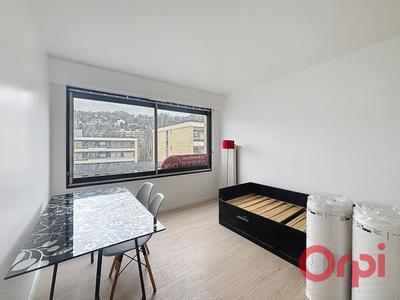 Appartement - 15 m² - 1 pièce