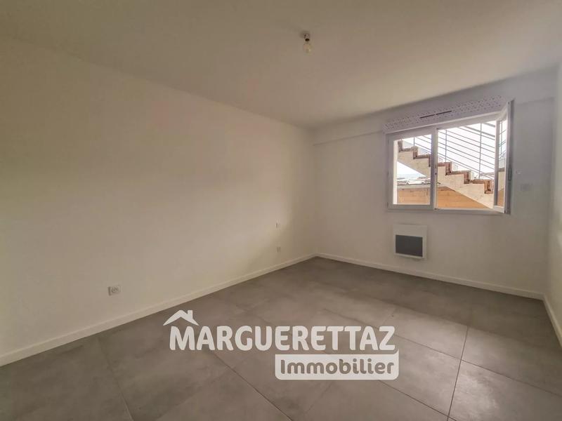 Appartement - 93 m² - 4 pièces