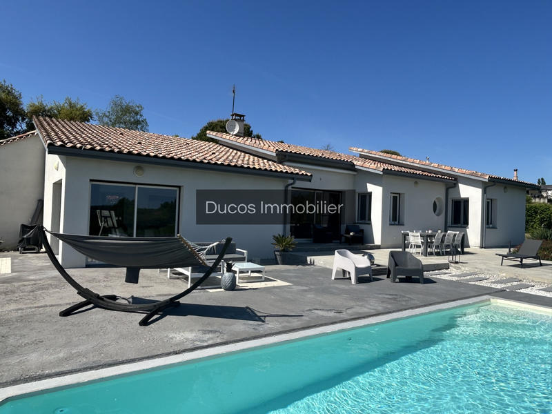 Maison - 180 m² - 5 pièces