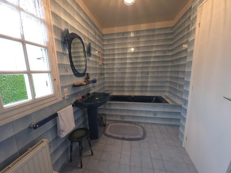 Maison - 208 m² - 9 pièces