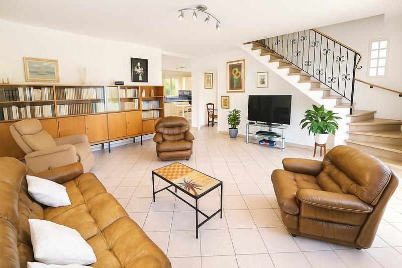 Maison - 182 m² - 7 pièces