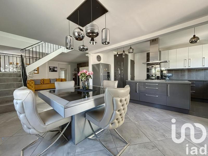 Maison - 160 m² - 5 pièces