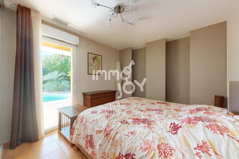 Maison - 159 m² - 7 pièces