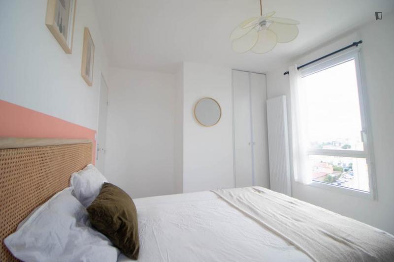 Chambre - 11 m² - 5 pièces