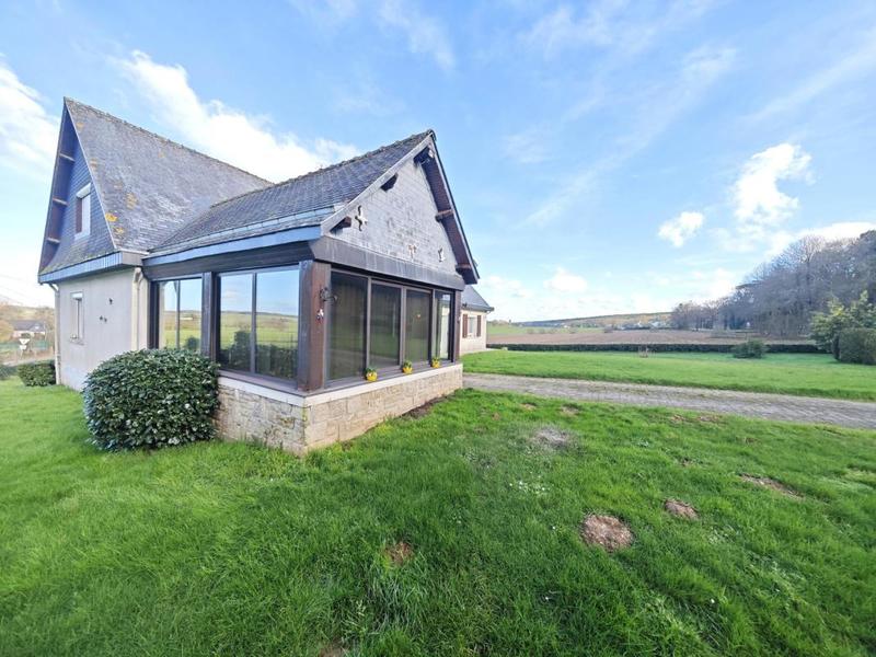 Maison - 205 m² - 8 pièces