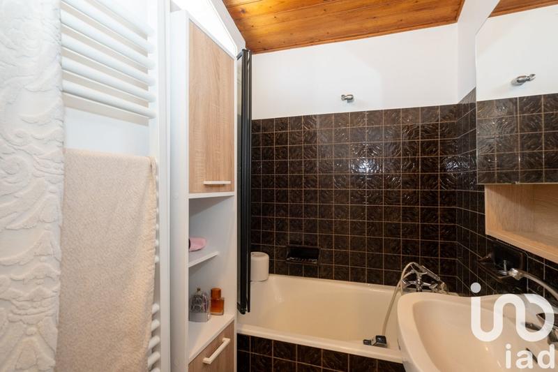 Maison - 99 m² - 5 pièces