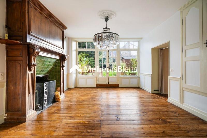 Maison de maîtres - 232 m² - 8 pièces