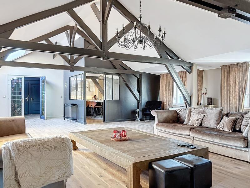 Appartement ancien - 290 m² - 7 pièces