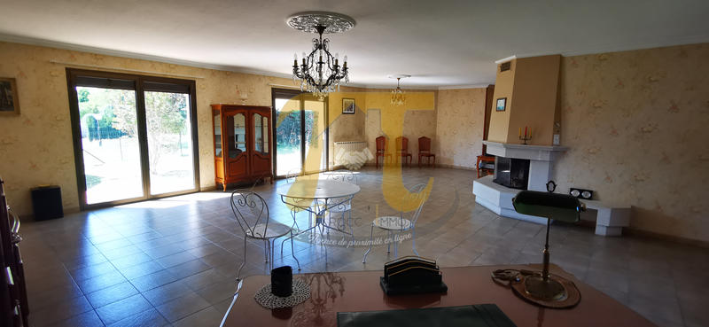 Maison - 191 m² - 5 pièces