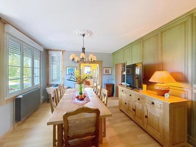 Maison traditionnelle - 160 m² - 6 pièces