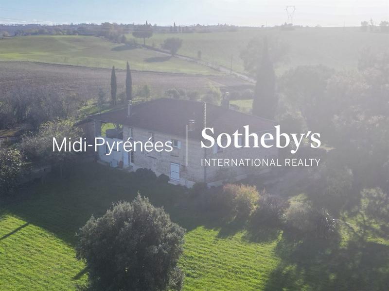 Maison - 356 m² - 10 pièces