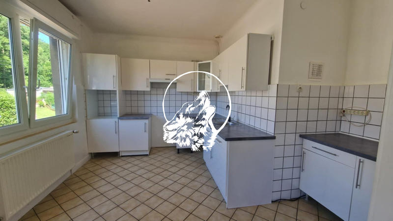 Maison - 215 m² - 10 pièces