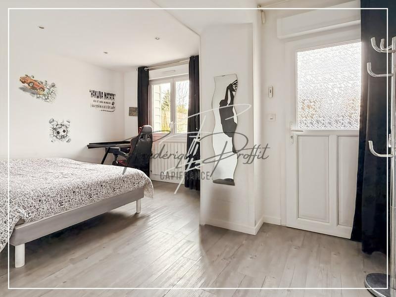 Maison - 167 m² - 6 pièces