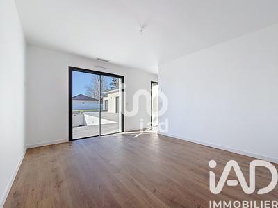 Maison - 180 m² - 5 pièces