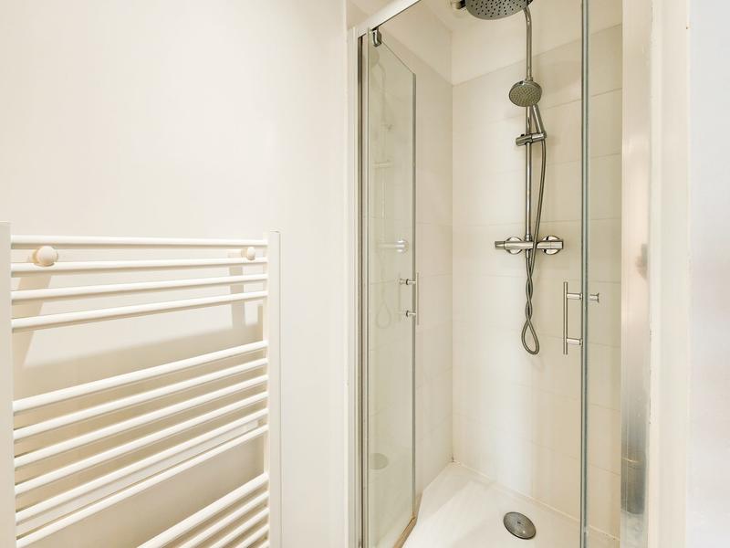 Appartement - 93 m² - 6 pièces