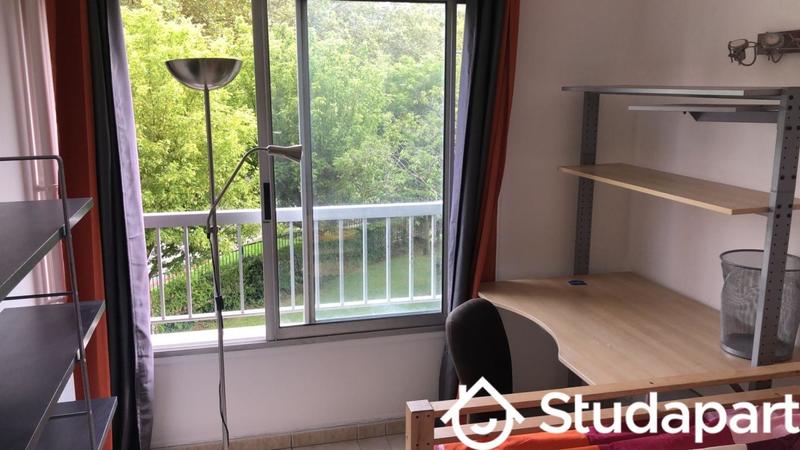 Chambre - 11 m² - 1 pièce