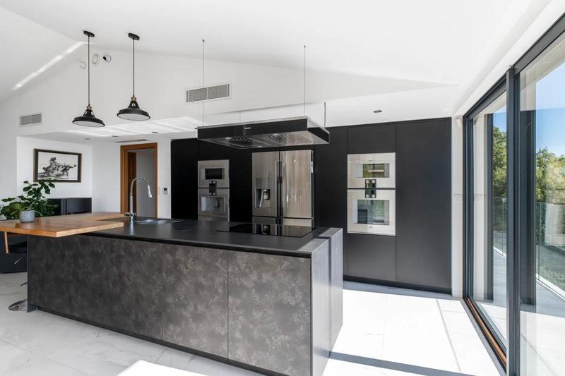 Villa - 233 m² - 8 pièces