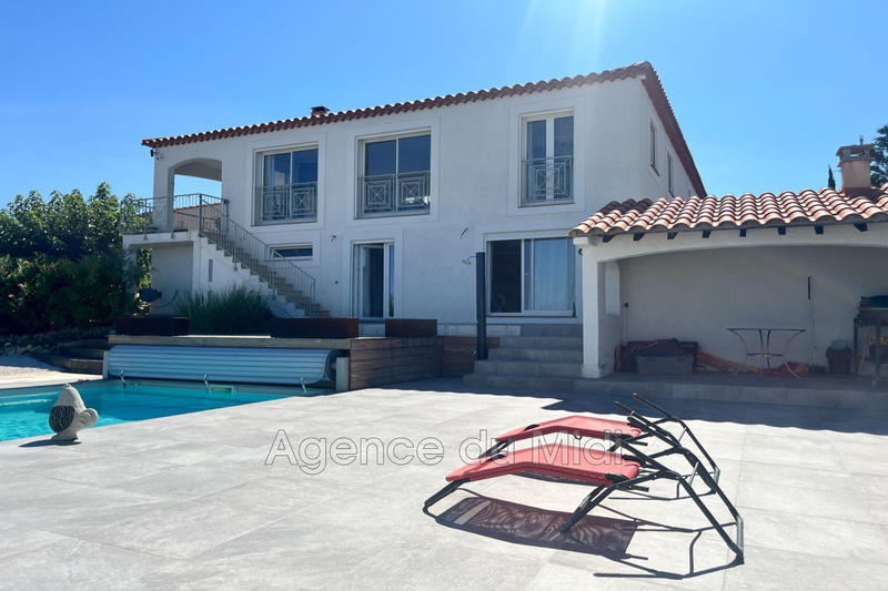 Maison - 212 m² - 6 pièces