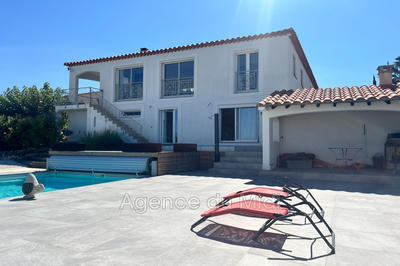 Maison - 212 m² - 6 pièces