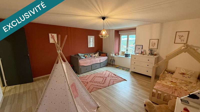 Maison - 230 m² - 6 pièces