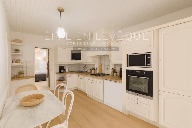 Maison - 136 m² - 7 pièces