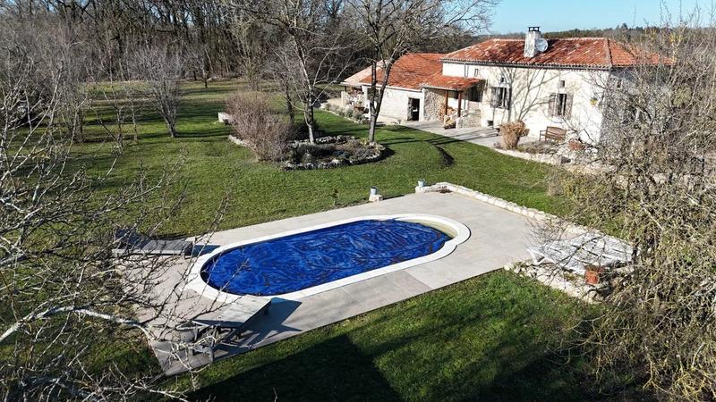 Propriété - 161 m² - 6 pièces