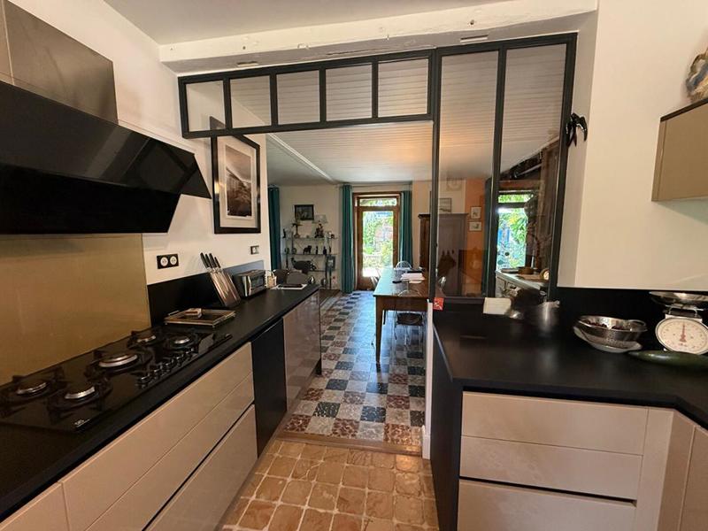 Demeure - 278 m² - 8 pièces