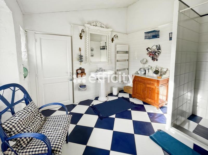 Maison - 151 m² - 7 pièces