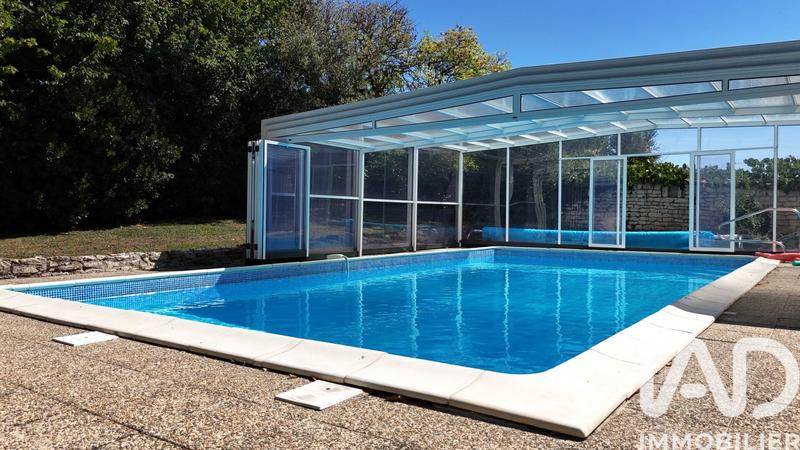 Maison - 371 m² - 11 pièces