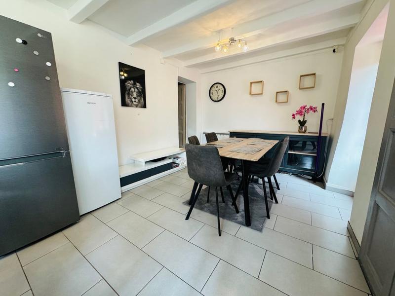 Appartement - 95 m² - 2 pièces