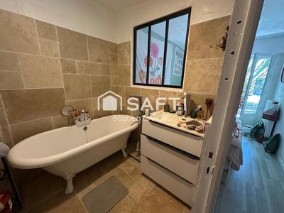 Maison - 174 m² - 7 pièces