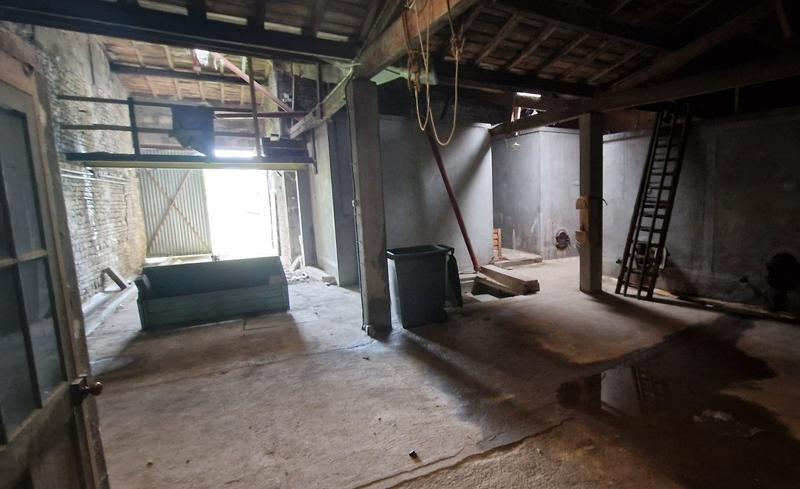 Maison - 265 m² - 10 pièces