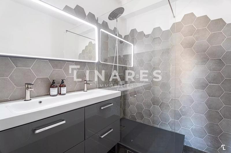 Appartement - 166 m² - 5 pièces