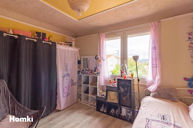 Maison - 140 m² - 9 pièces