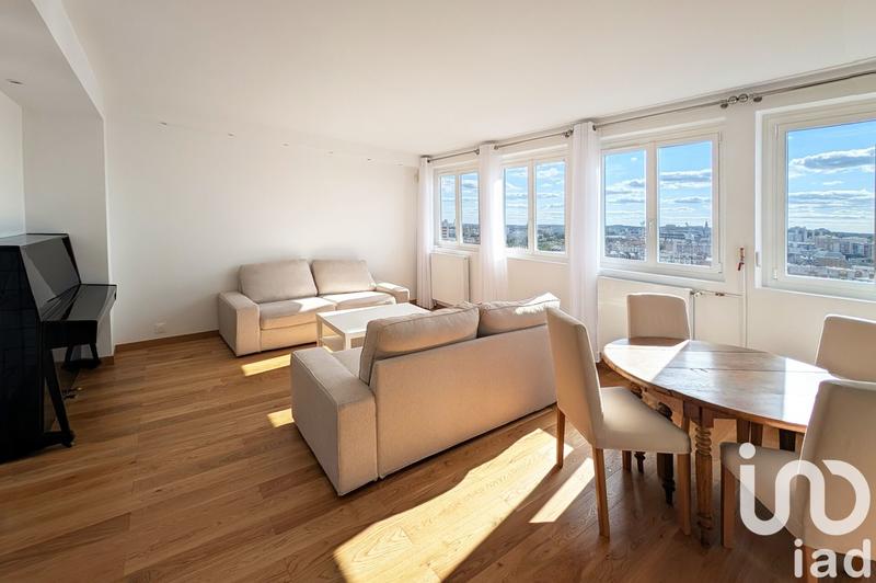 Appartement - 90 m² - 5 pièces