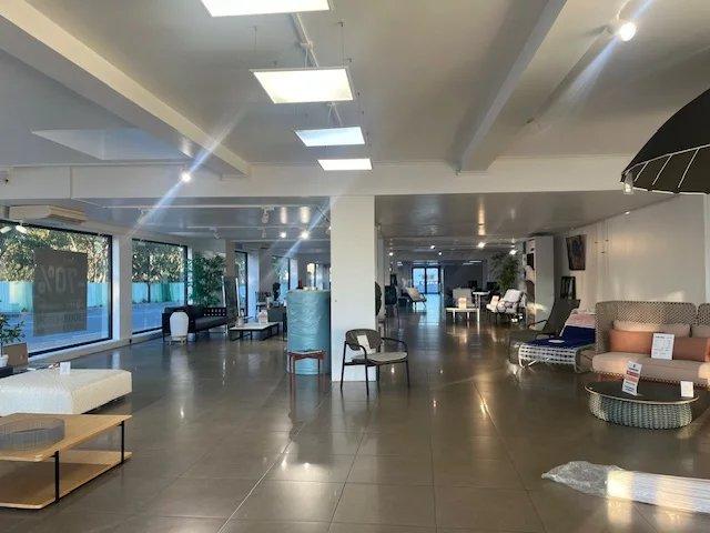 Local commercial - 670 m²
