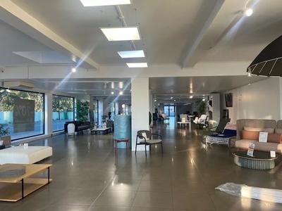Local commercial - 670 m²