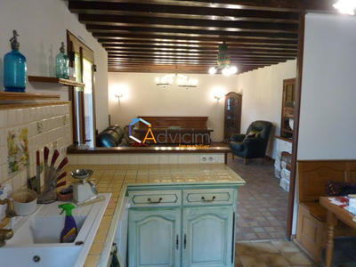 Maison - 210 m² - 6 pièces