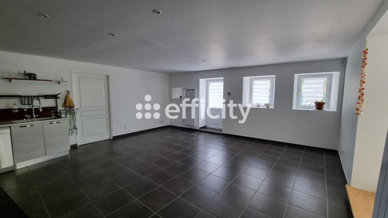 Maison - 235 m² - 8 pièces