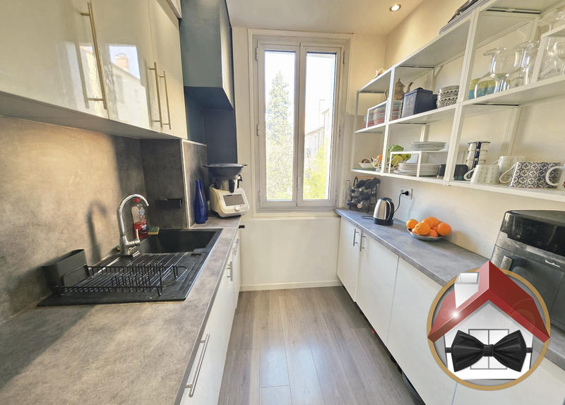 Appartement - 100 m² - 4 pièces