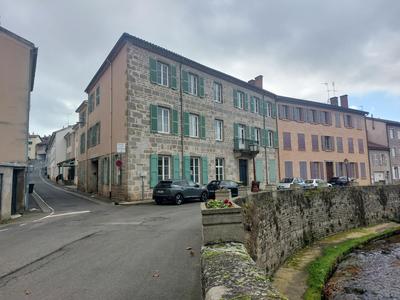 Appartement - 95 m² - 5 pièces