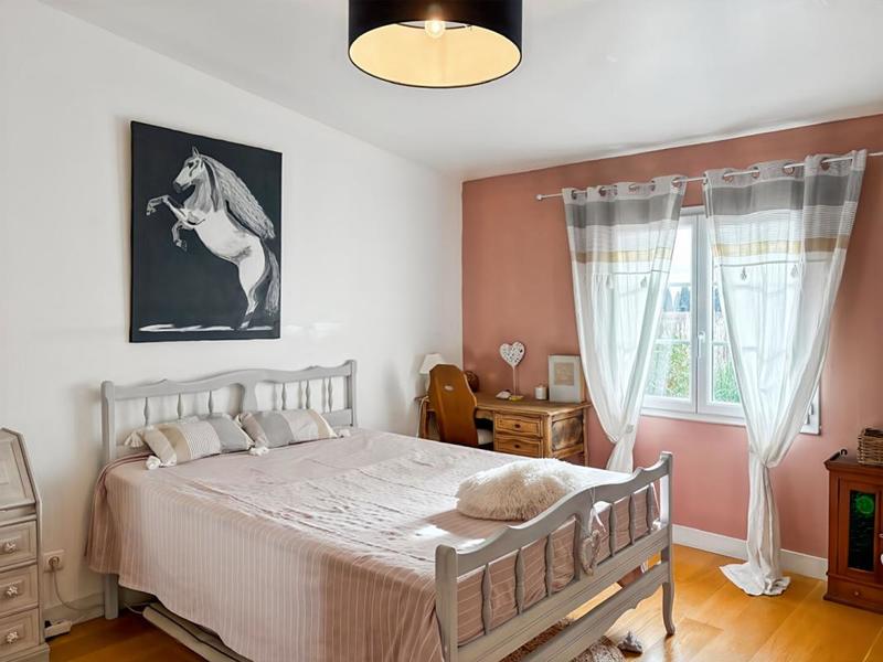 Maison - 205 m² - 9 pièces