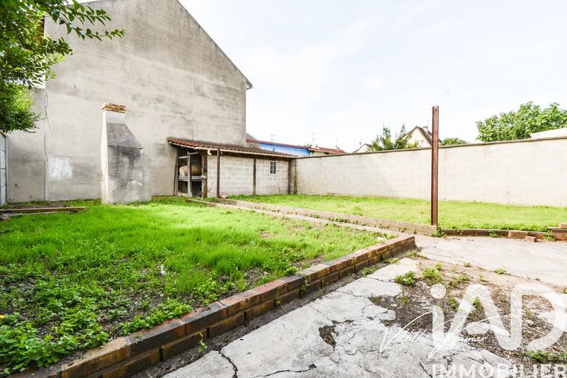 Maison - 210 m² - 5 pièces