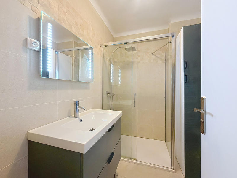 Appartement - 80 m² - 3 pièces