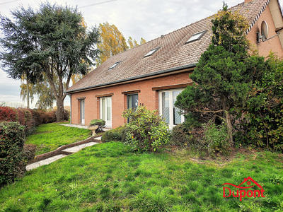 Maison - 202 m² - 8 pièces