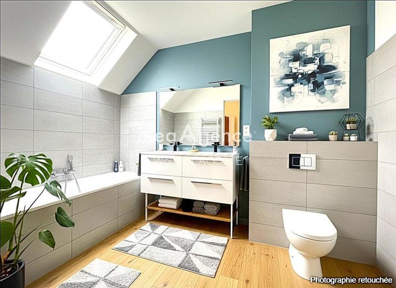 Maison traditionnelle - 260 m² - 10 pièces