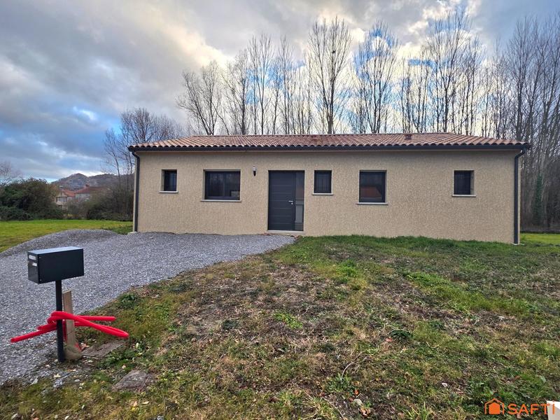 Maison - 97 m² - 5 pièces
