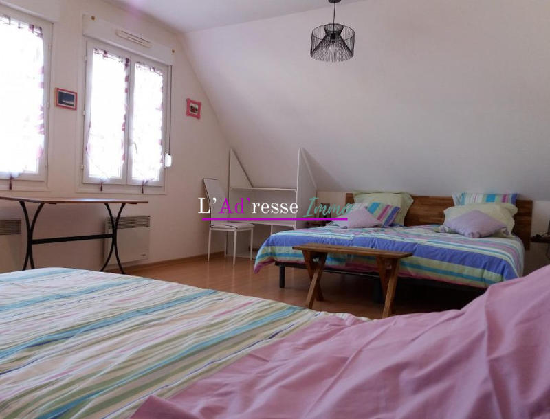 Maison - 300 m² - 21 pièces