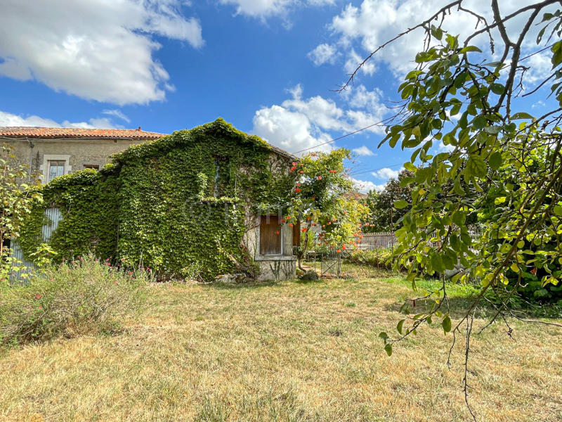 Maison de village - 214 m² - 9 pièces