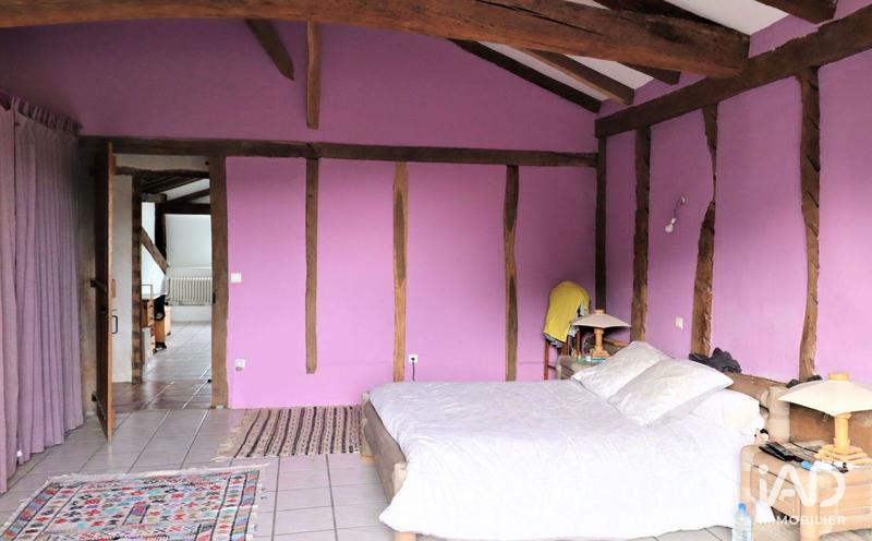 Maison - 377 m² - 10 pièces